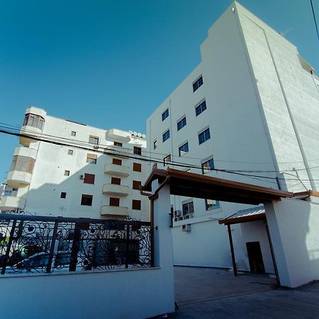 Hotel Lubjana Дуррес Екстер'єр фото