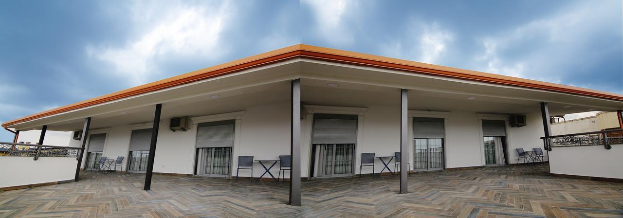 Hotel Lubjana Дуррес Екстер'єр фото